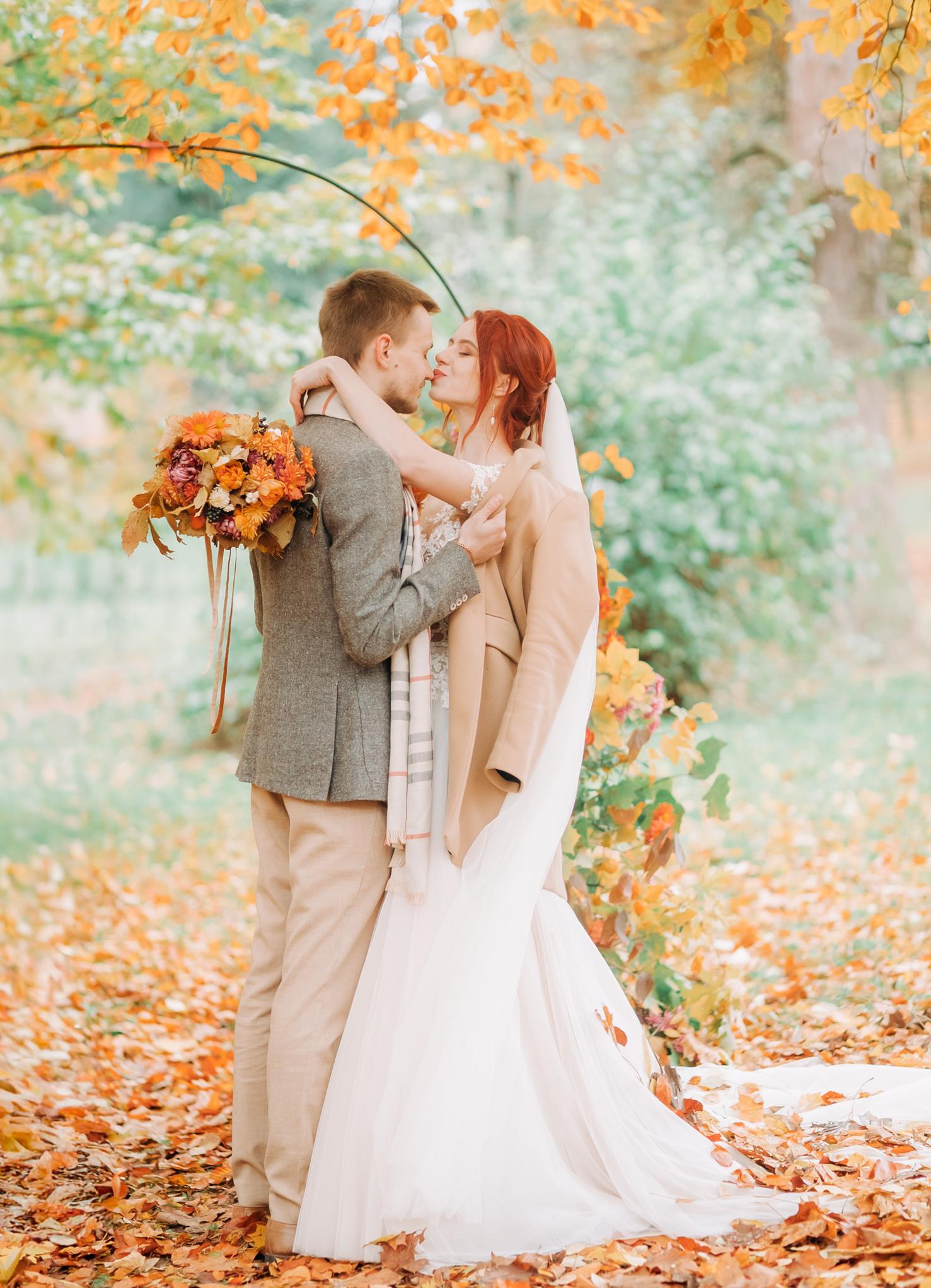INTIMATE FALL ELOPEMENT | Julia & Taras