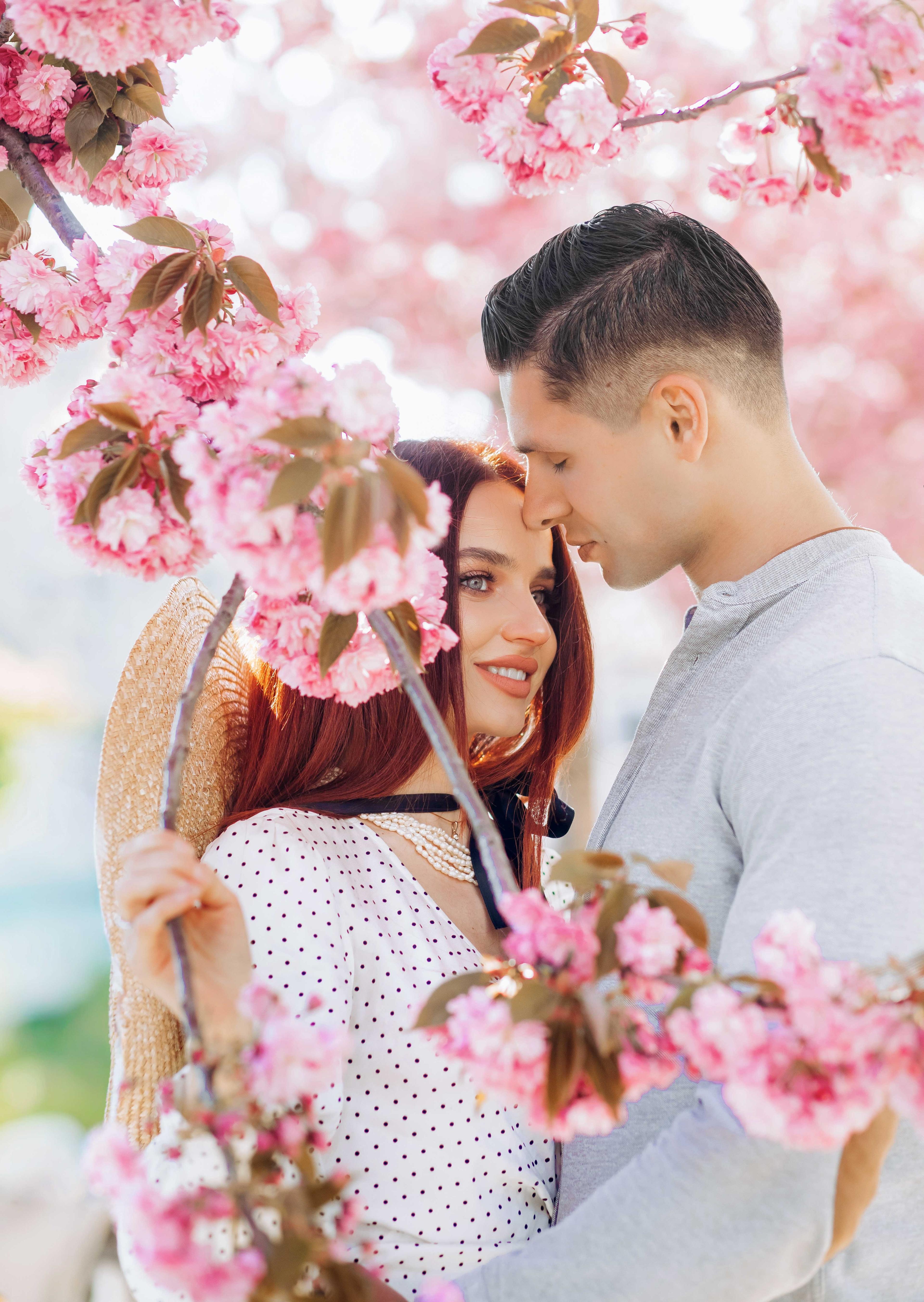 SPRING BLOSSOM COUPLES SESSION | SVITLANA & VOLODYMYR